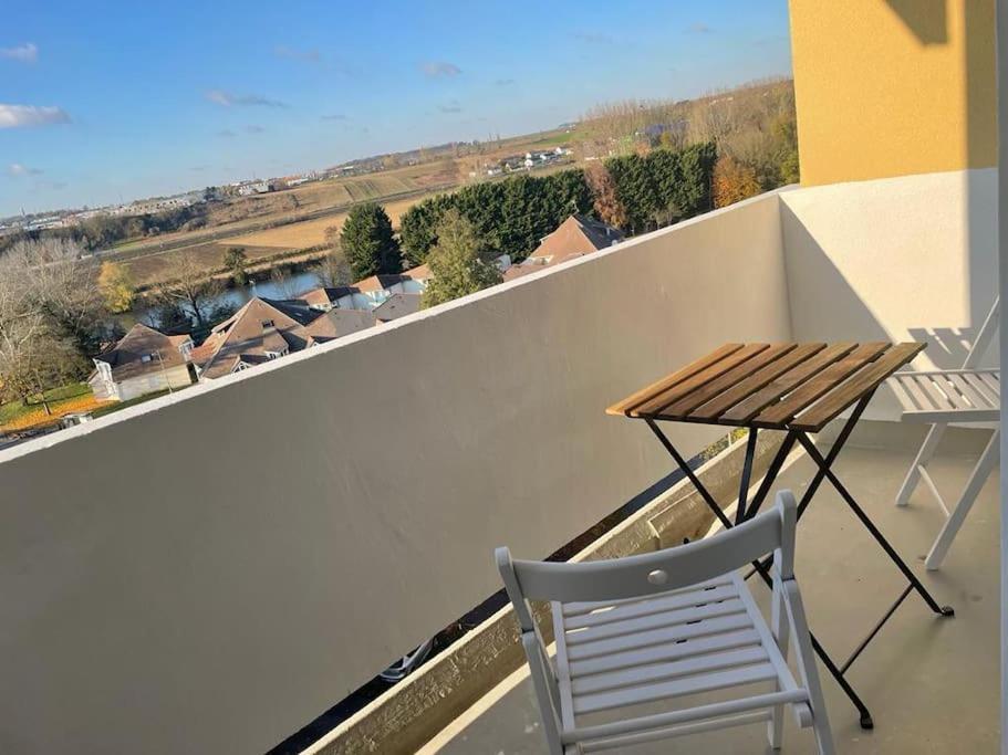 appartement neuf style architecte au calme Compiègne Extérieur photo